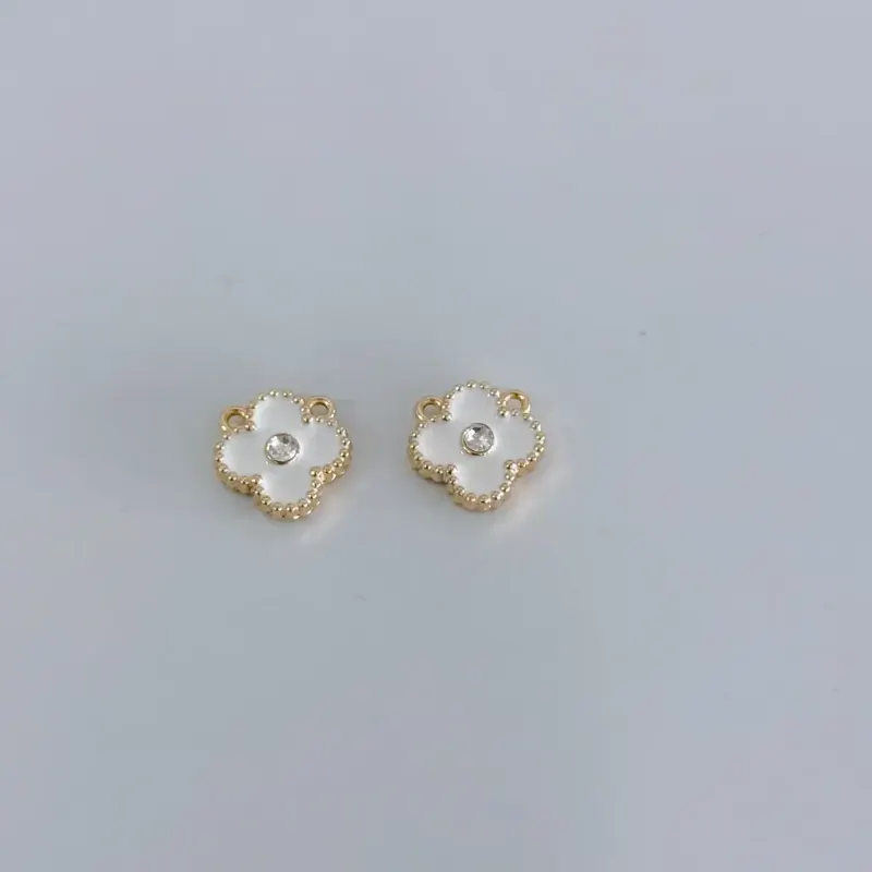 D976 Photo 1
