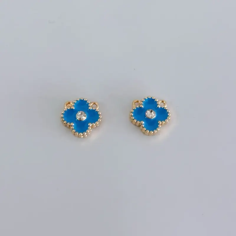 D977 Photo 1