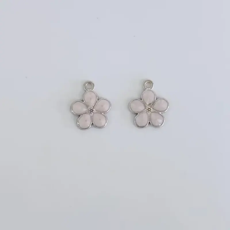 D983 Photo 1