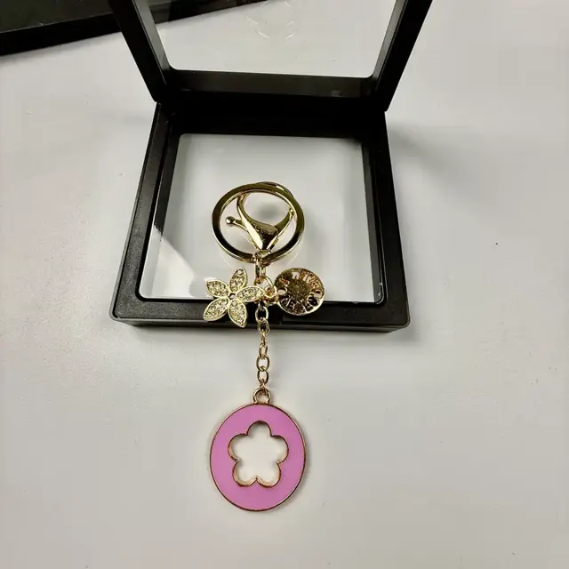 Q1000