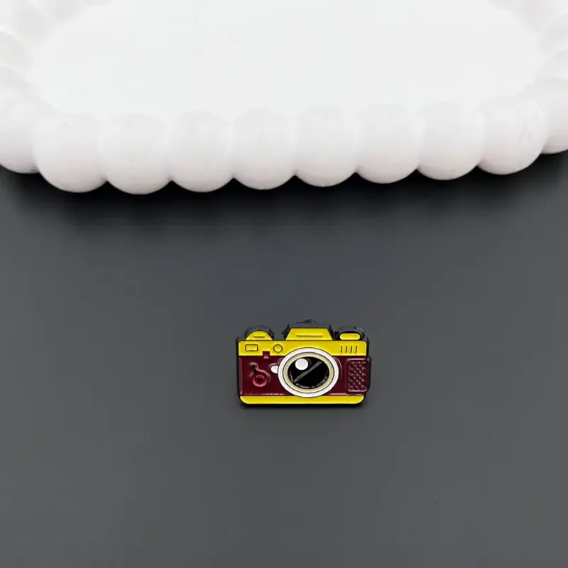 R737 Photo 1