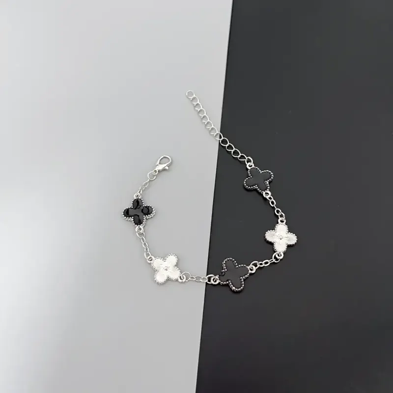 T942 Photo 1